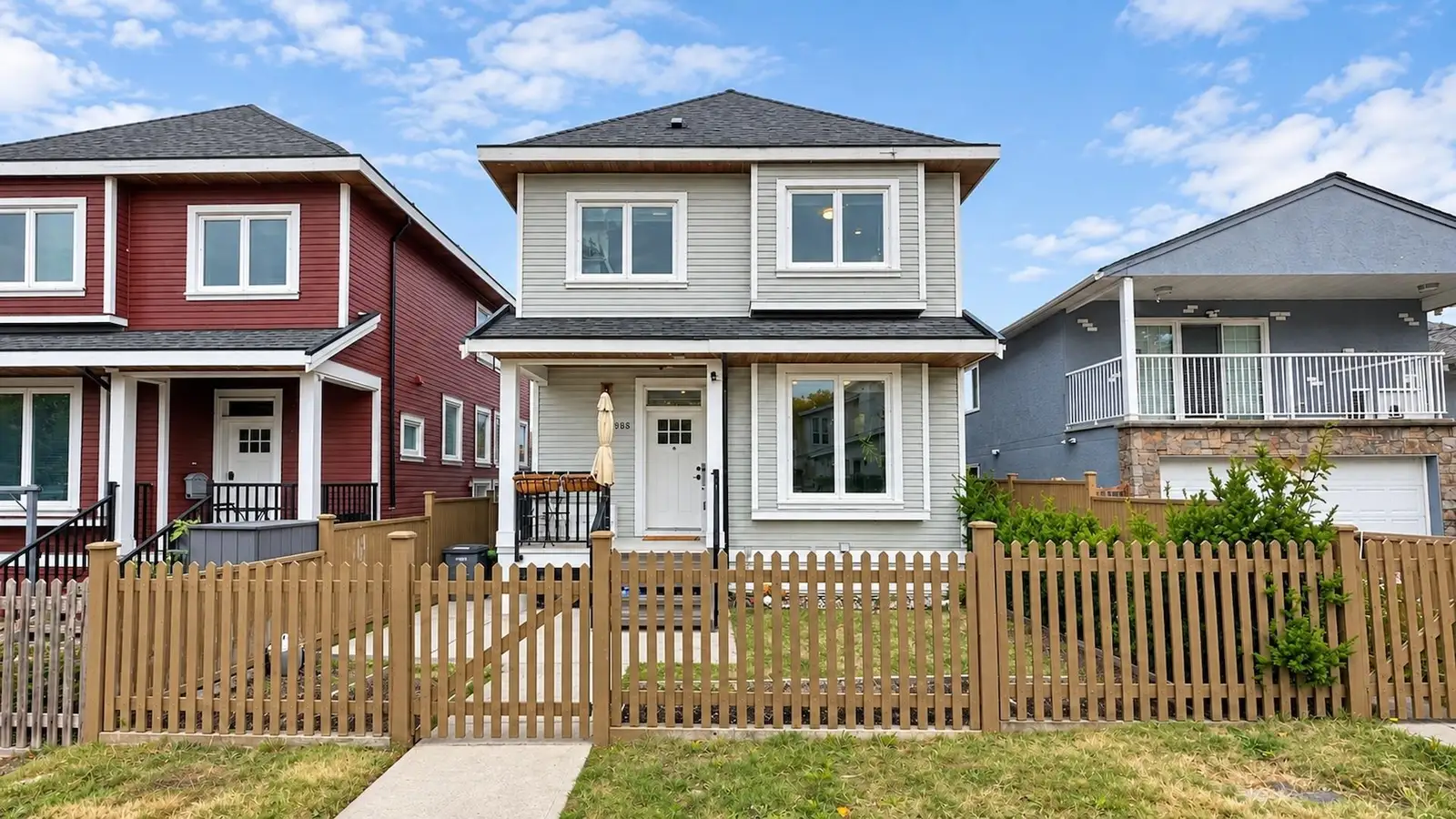 4985 MOSS STREET, Vancouver BC V5R 3T5