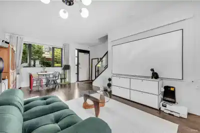 6426 ASH STREET, Vancouver BC V5Z 3G9