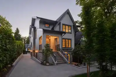 5593 MACKENZIE STREET, Vancouver BC V6N 1H1