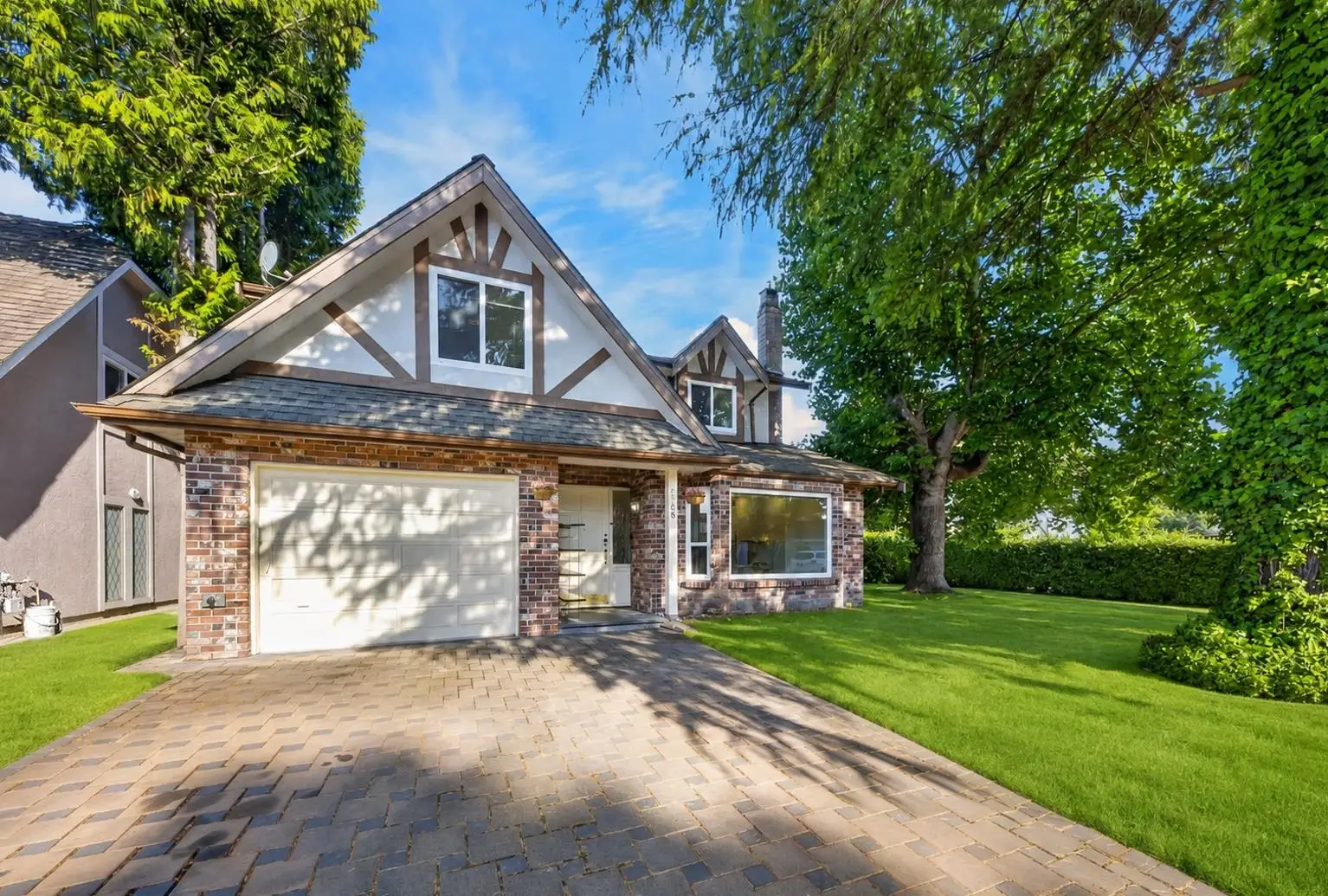 8580 DAKOTA PLACE, Richmond BC V7C 4Y6