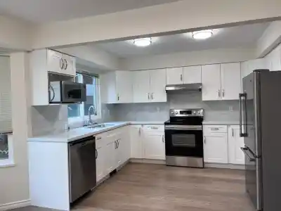 8580 DAKOTA PLACE, Richmond BC V7C 4Y6