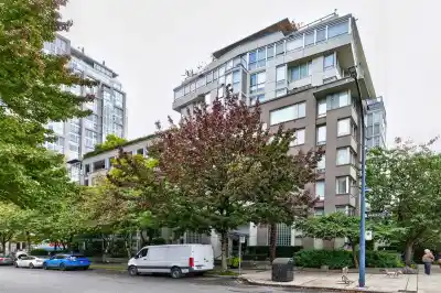 TH108 1288 MARINASIDE CRESCENT, Vancouver BC V6Z 2W5