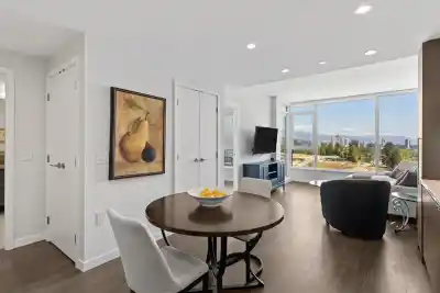 2203 305 MORRISSEY ROAD, Port Moody BC V3H 0M3