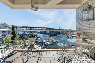 804 1600 HORNBY STREET, Vancouver BC V6Z 2S4