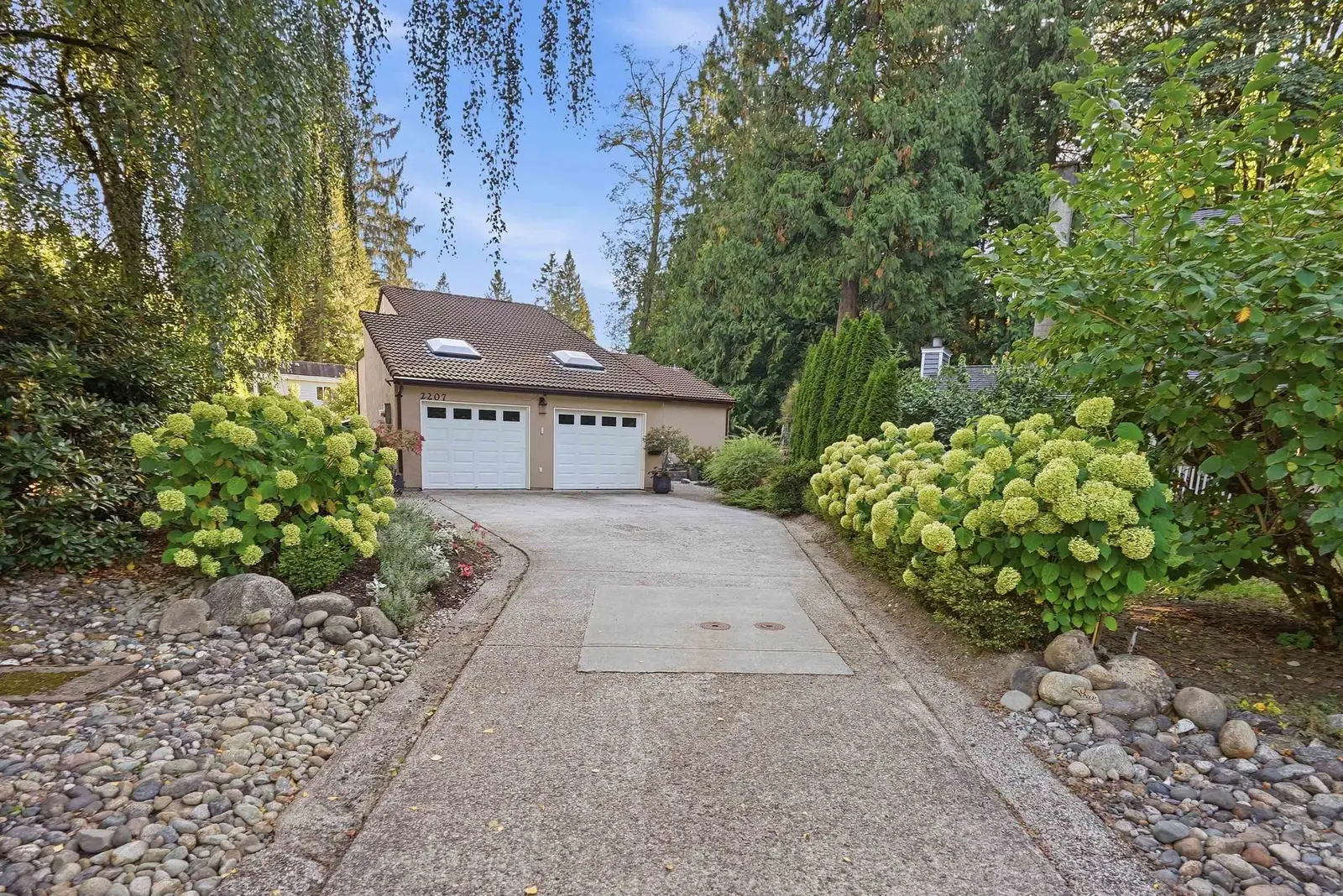 2207 TANAGER PLACE, North Vancouver BC V7J 3R3