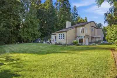 2207 TANAGER PLACE, North Vancouver BC V7J 3R3