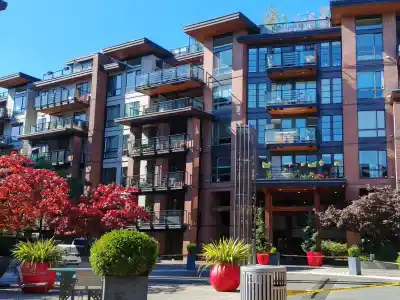 226 723 W 3RD STREET, North Vancouver BC V7M 0E4