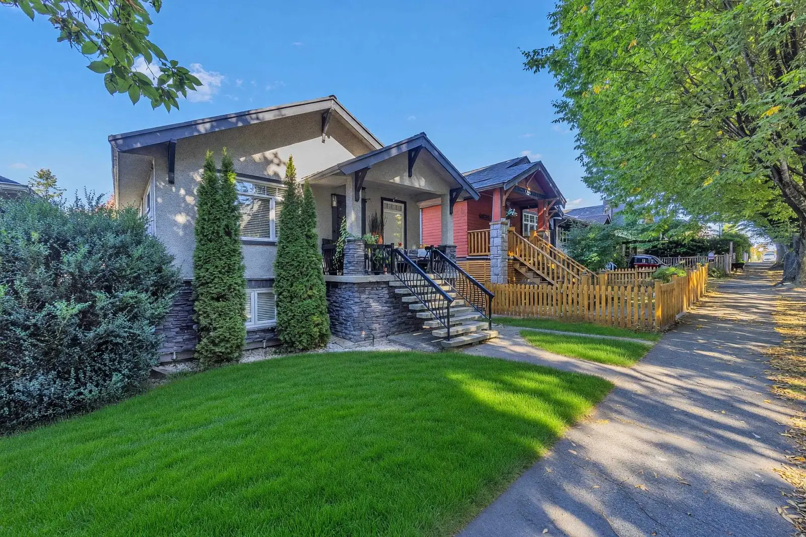 2317 GRAVELEY STREET, Vancouver BC V5L 3C3
