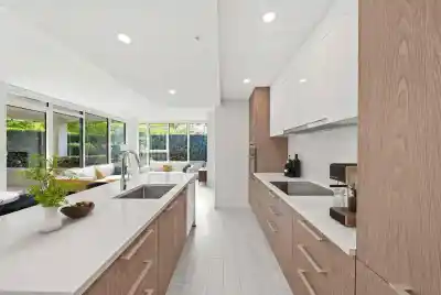 310 285 E 10TH AVENUE, Vancouver BC V5T 0H6