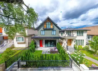 1 2777 E 27TH AVENUE, Vancouver BC V5R 1N4
