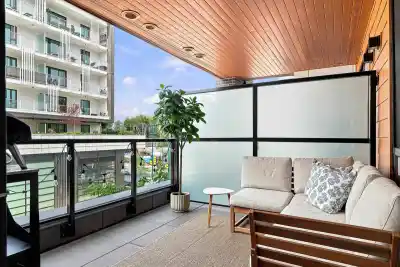 211 3131 MURRAY STREET, Port Moody BC V3H 0L9