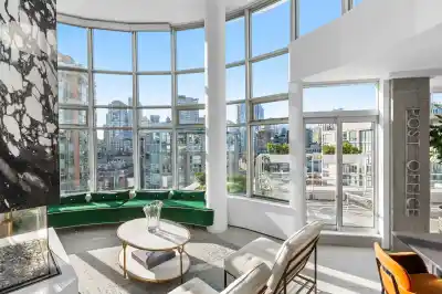 PH 1701 189 DAVIE STREET, Vancouver BC V6Z 2X9