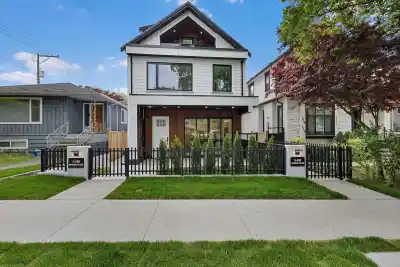 1 182 ONTARIO PLACE, Vancouver BC V5W 1S2