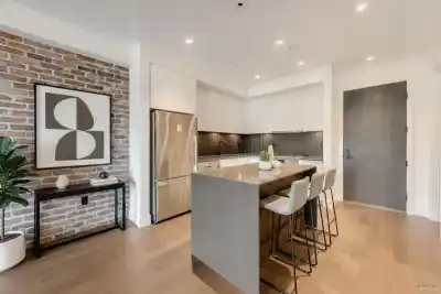 406 83 MOODY STREET, Port Moody BC V3H 0K7