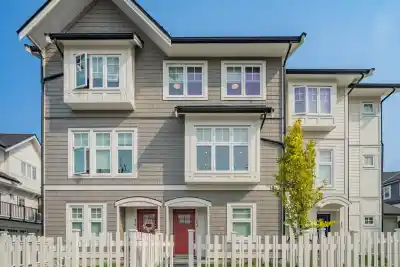 4 22811 MCLEAN AVENUE, Richmond BC V6V 0B8