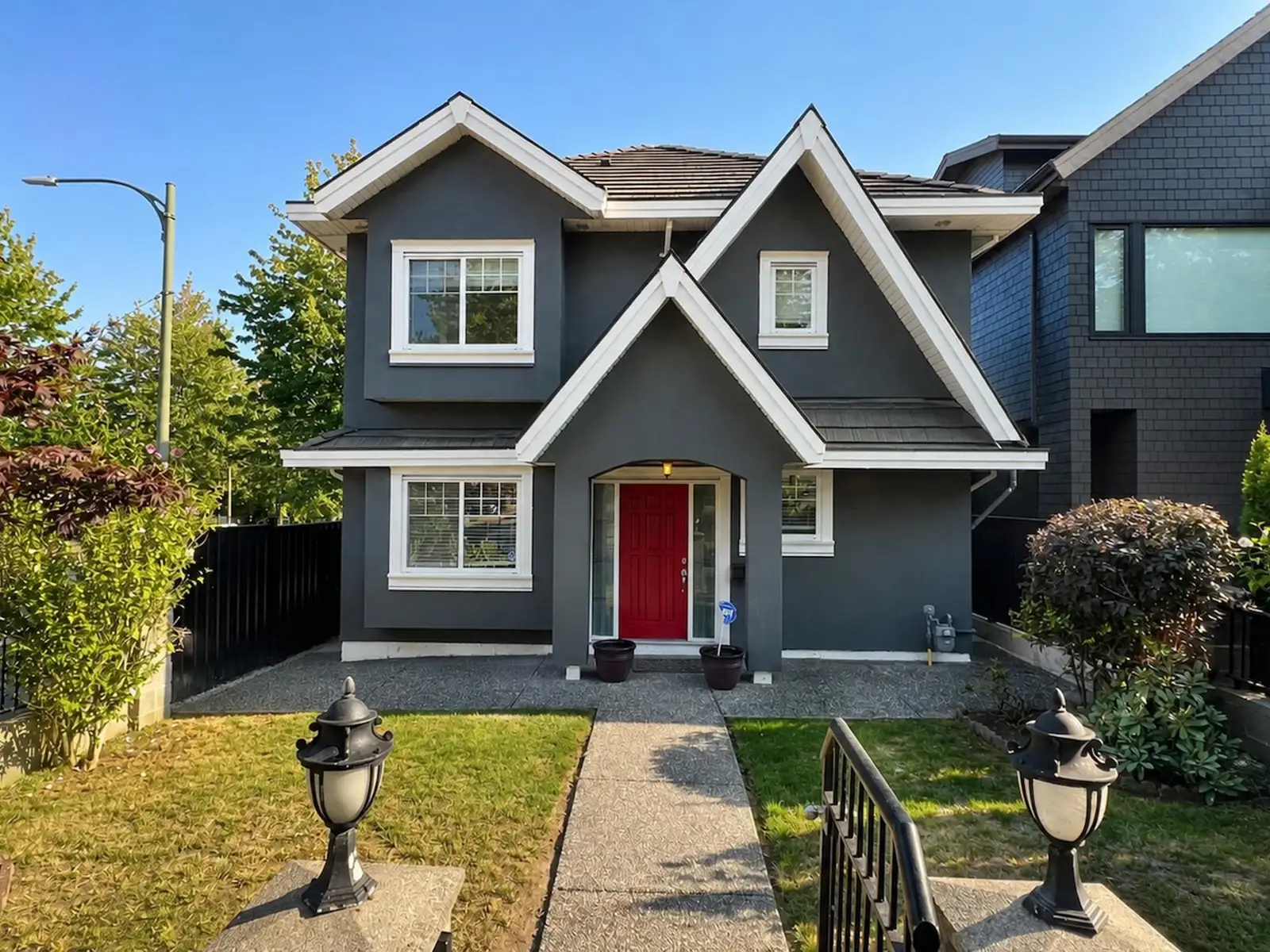 2388 E 5TH AVENUE, Vancouver BC V5N 1N1