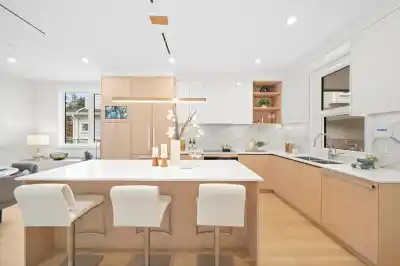 6700 FRANCIS RD, Richmond BC V7C 1K5