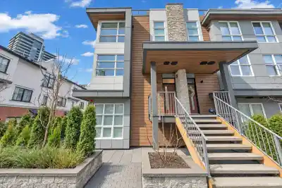 227 2060 CURLING ROAD, North Vancouver BC V7P 1X4