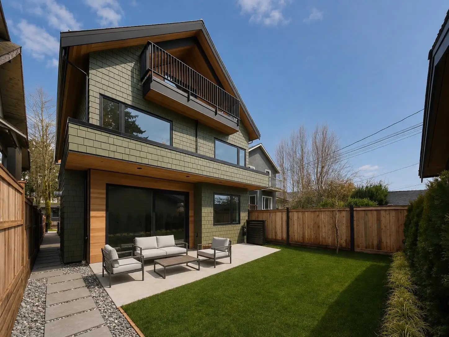 2 2755 W 11TH AVENUE, Vancouver BC V6K 2L8