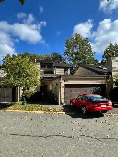 7237 QUATSINO DRIVE, Vancouver BC V5S 4C2