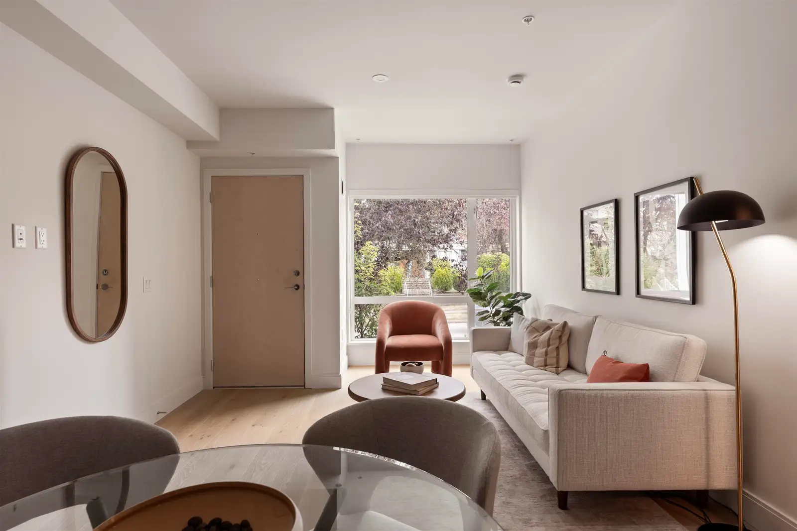 207 378 W 45TH AVENUE, Vancouver BC V5Y 0P6