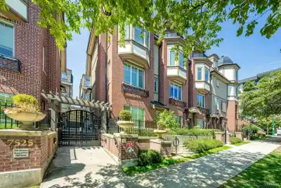 7519 YUKON STREET, Vancouver BC V5X 2Y4