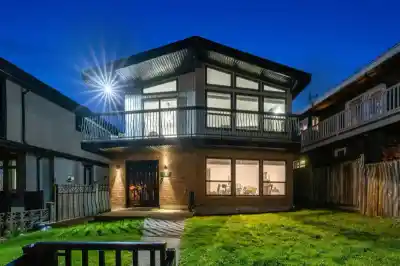 2131 FRASERVIEW DRIVE, Vancouver BC V5P 2N2