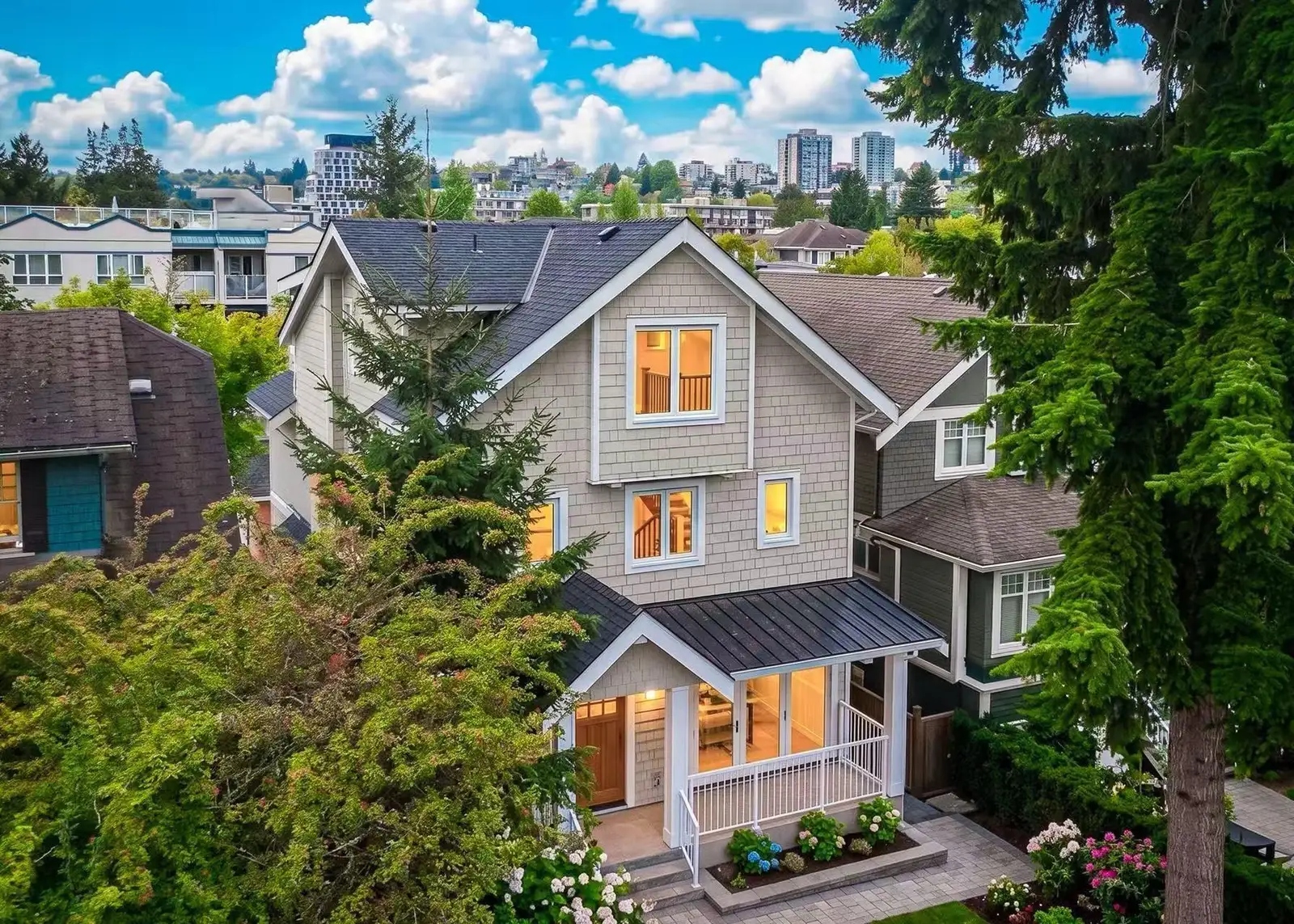 2 3638 W 3RD AVENUE, Vancouver BC V6R 1L9