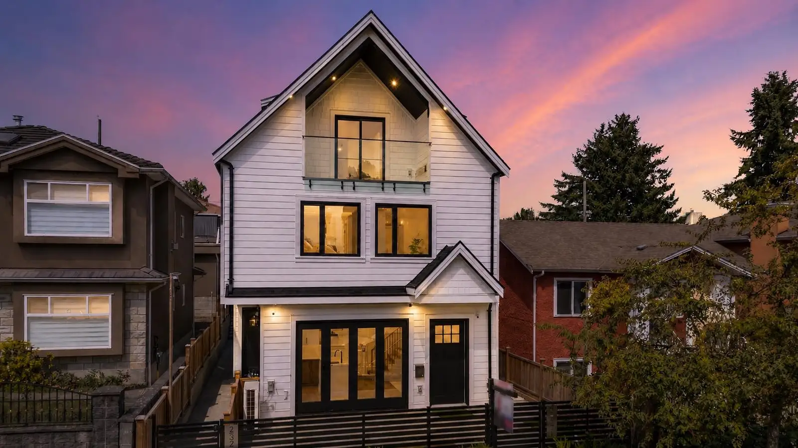 1 3271 E GEORGIA STREET, Vancouver BC V5K 2L2