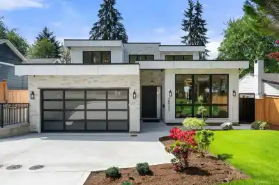 1511 BURRILL AVENUE, North Vancouver BC V7K 1L8