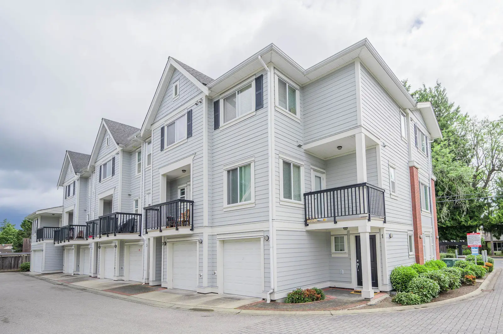 2 7231 NO. 2 ROAD, Richmond BC V7C 3L7