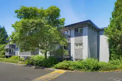 117 200 WESTHILL PLACE, Port Moody BC V3H 1V2