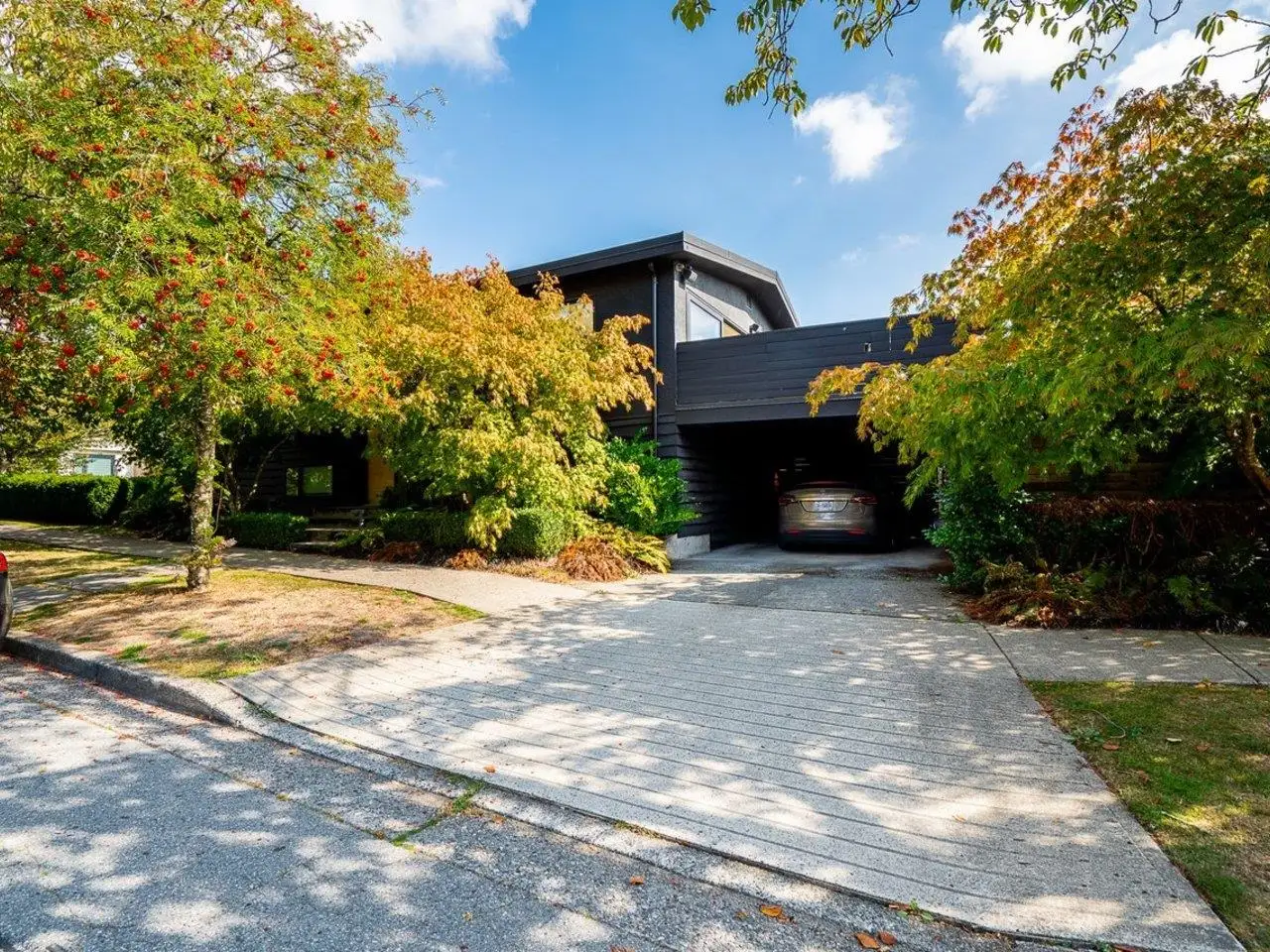 8330 ADERA STREET, Vancouver BC V6P 5E5