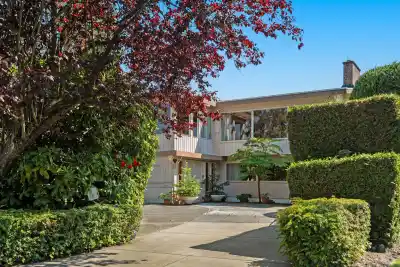 8660 FAIRFAX CRESCENT, Richmond BC V7C 1Y1