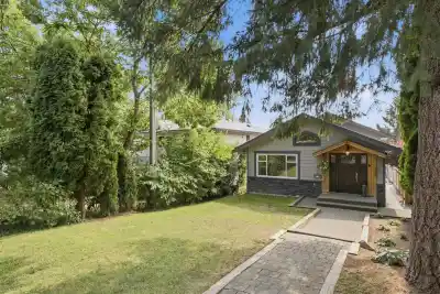 1153 WELLINGTON DRIVE, North Vancouver BC V7K 1L3