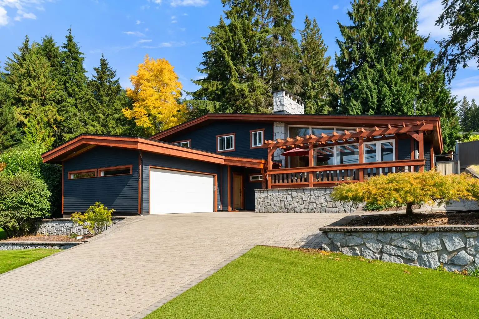 4506 RANGER AVENUE, North Vancouver BC V7R 3L5