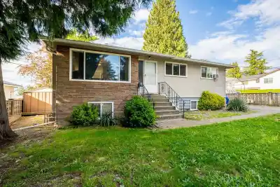 11191 90 AVENUE, Surrey BC V4C 3H1