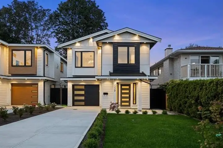 1324 W 15TH STREET, North Vancouver BC V7P 1N2