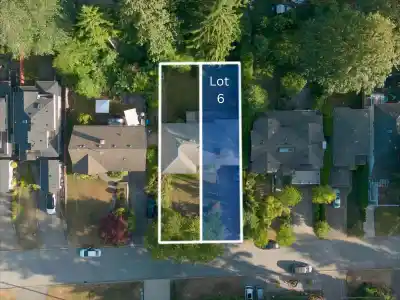 869 CLEMENTS AVENUE, North Vancouver BC V7R 2K6