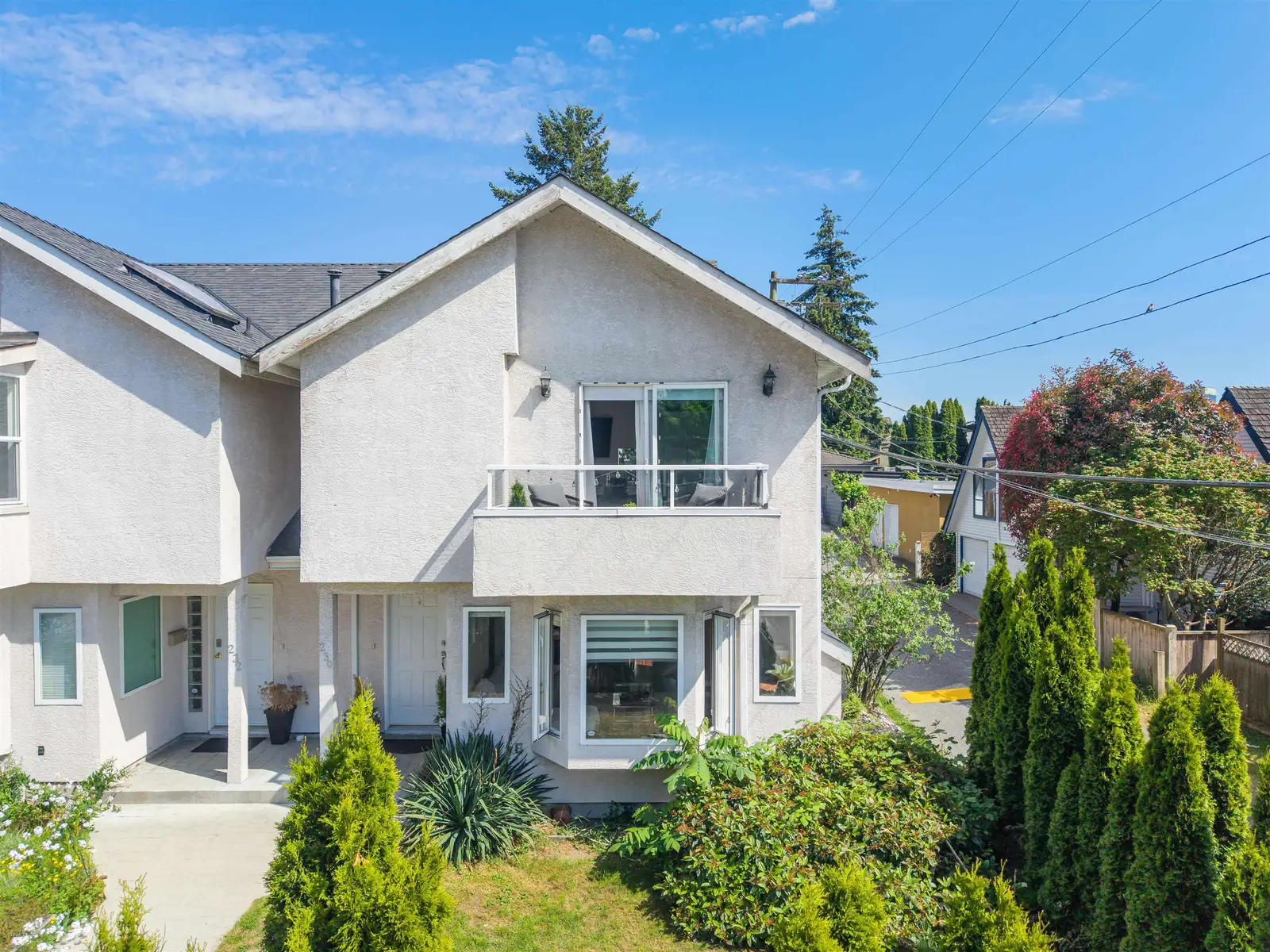 230 ST. PATRICKS AVENUE, North Vancouver BC V7L 3N4