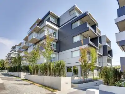 104 8030 OAK STREET, Vancouver BC V6P 0M9