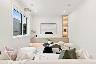 646 E 23RD AVENUE, Vancouver BC V5V 1X8