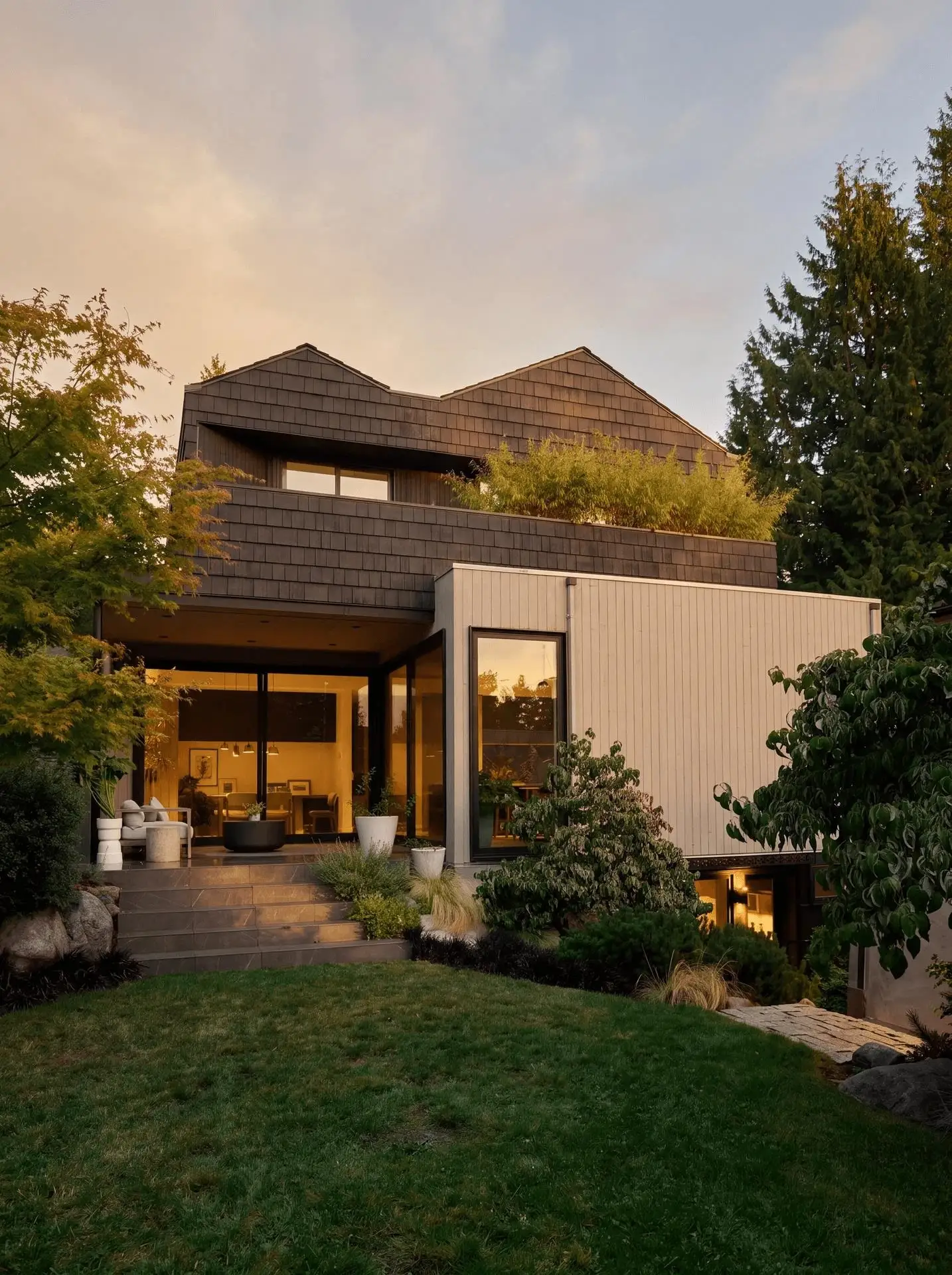 1191 WELLINGTON DRIVE, North Vancouver BC V7K 1L3