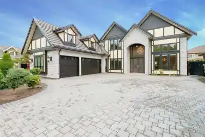 9920 GILBERT ROAD, Richmond BC V7E 2G9