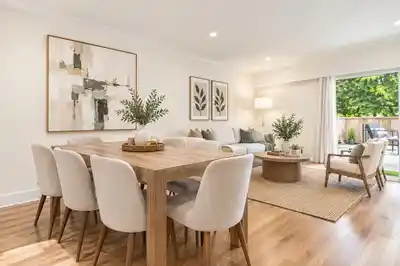 2329 MOUNTAIN HIGHWAY, North Vancouver BC V7J 2N2