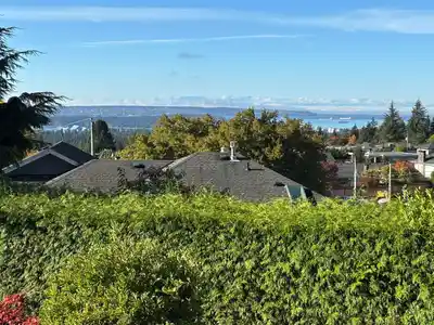 4243 DELBROOK AVENUE, North Vancouver BC V7N 4A4