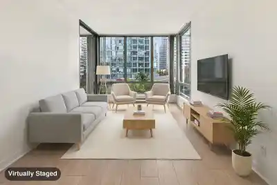 606 1288 W GEORGIA STREET, Vancouver BC V6E 4R3