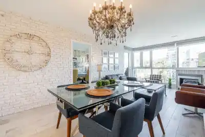 1806 235 GUILDFORD WAY, Port Moody BC V3H 5L8