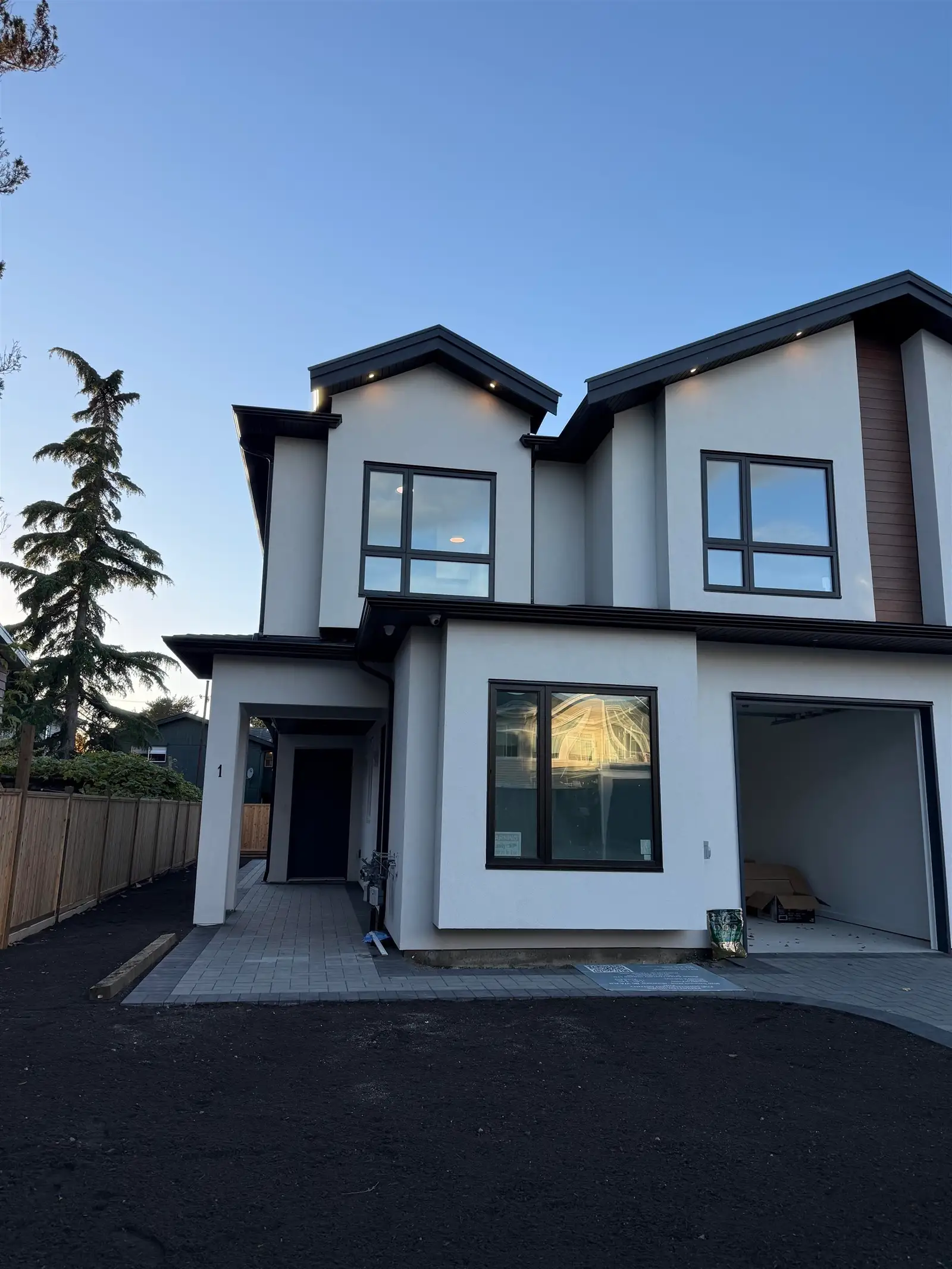1 10111 GOWER STREET, Richmond BC V7A 4G2