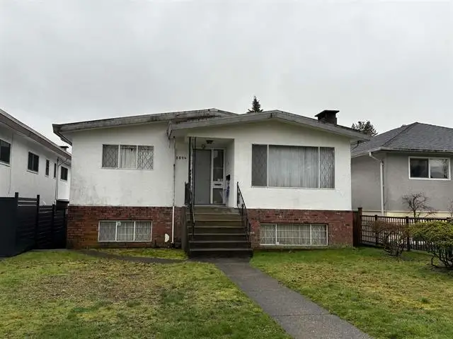 2894 E 43RD AVENUE, Vancouver BC V5R 2Z2